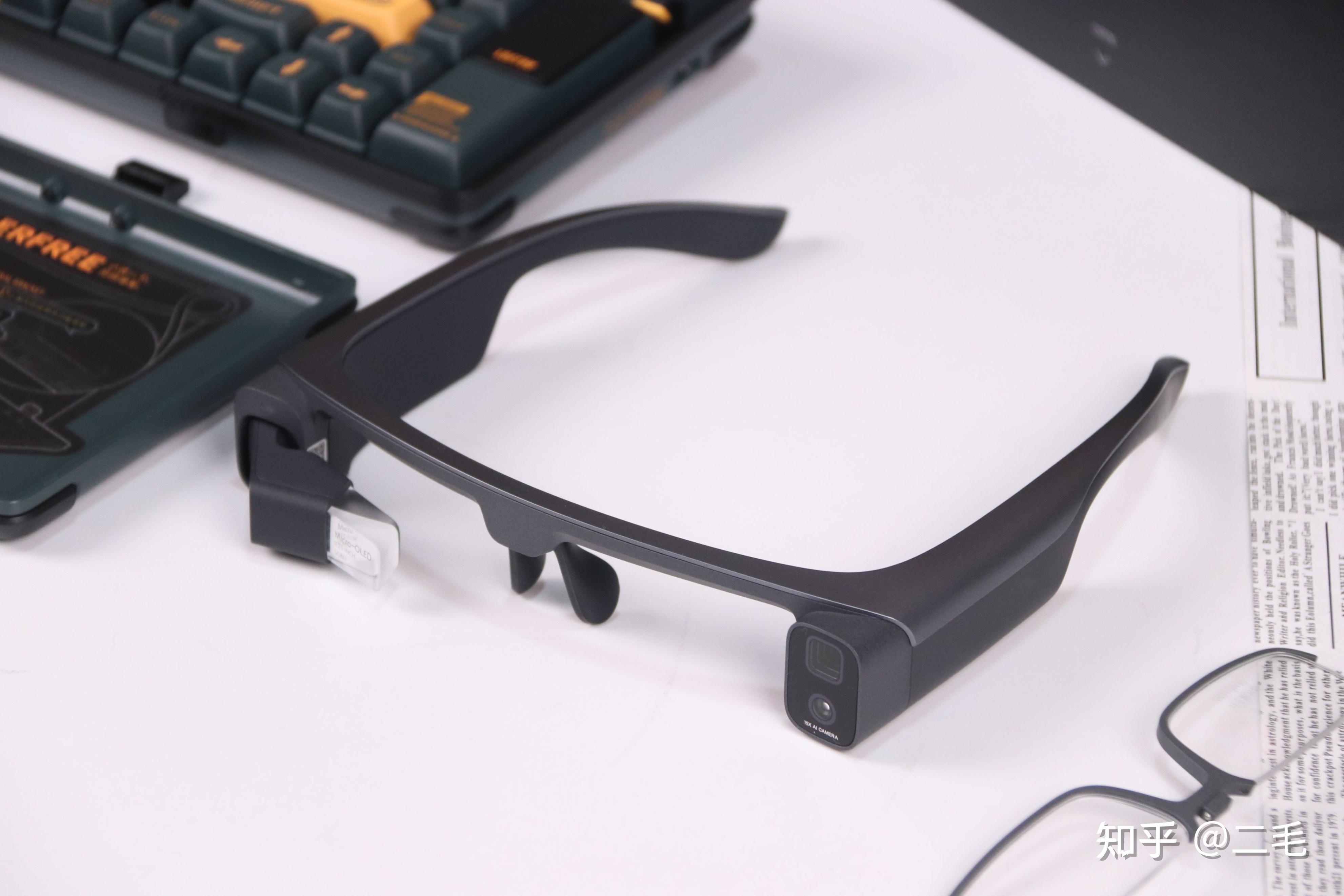 魔幻眼镜,科幻十足.