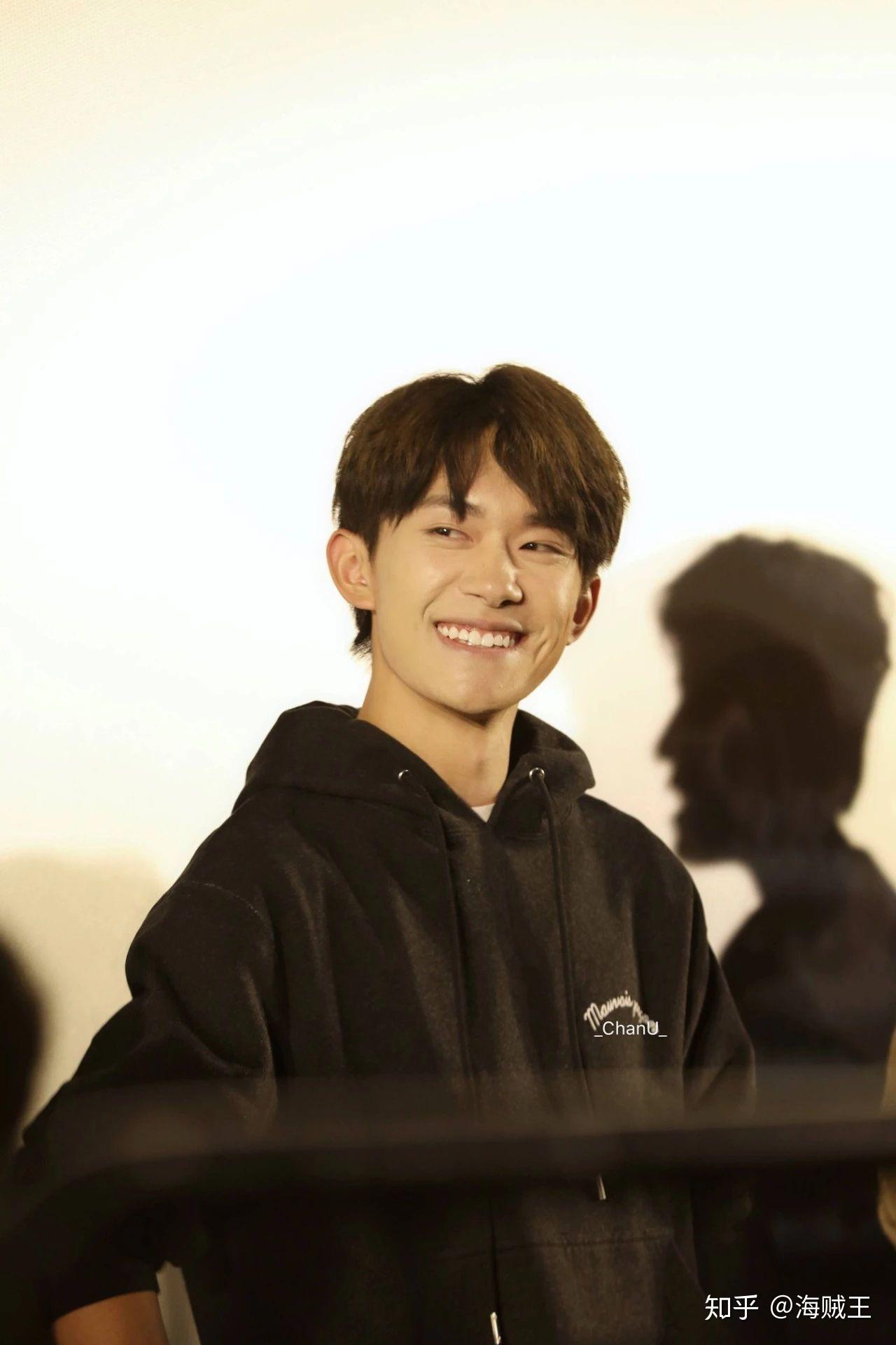 你有没有想对19岁的易烊千玺想说的话或者考虑以写信的方式呢