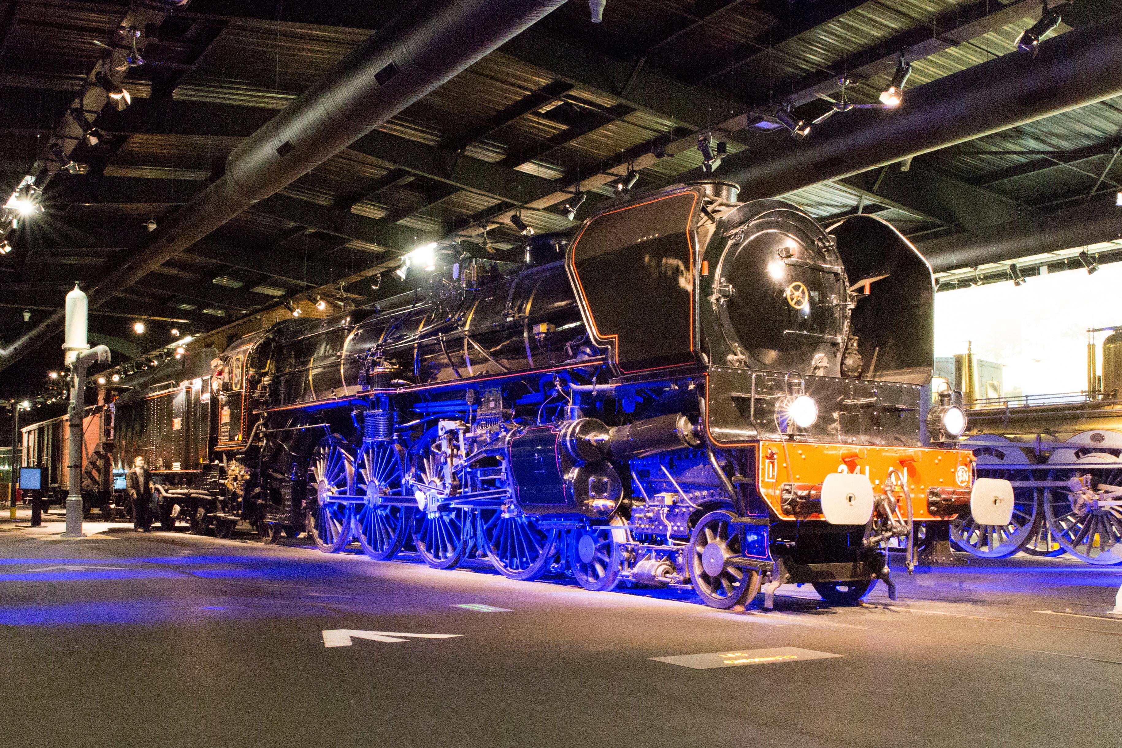 蒸汽机车科普法国国营铁路的山岳之一241a型蒸汽机车简史