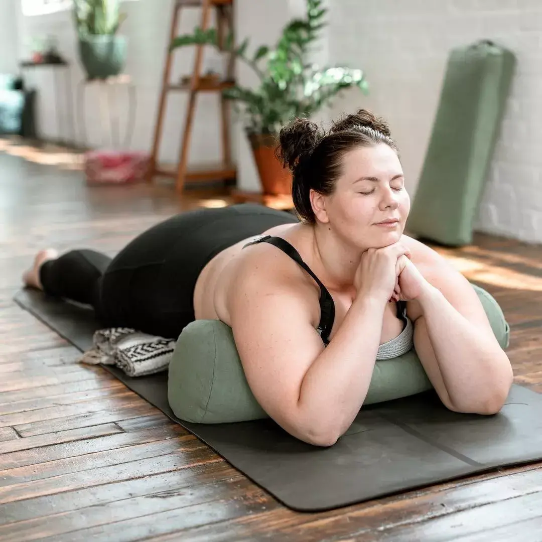 300斤胖女孩的瑜伽修炼记danafalsetti