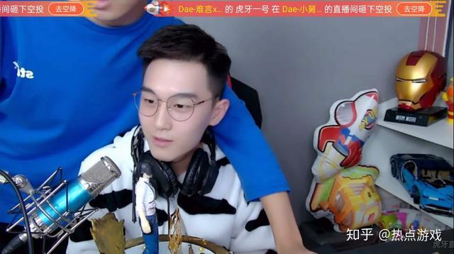 小舅子终于露脸,柔柔看到后犯花痴,当着难言和小抠脚的面一直夸