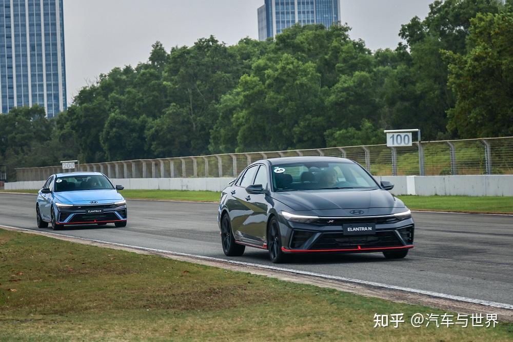 赛道钢炮珠海赛车场试驾全新elantran