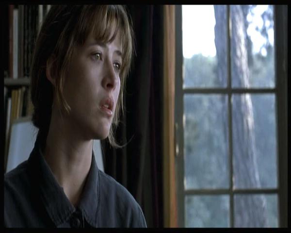 虽然说情感是欲望的附属产物,但在这部电影里,情和欲是分开的.