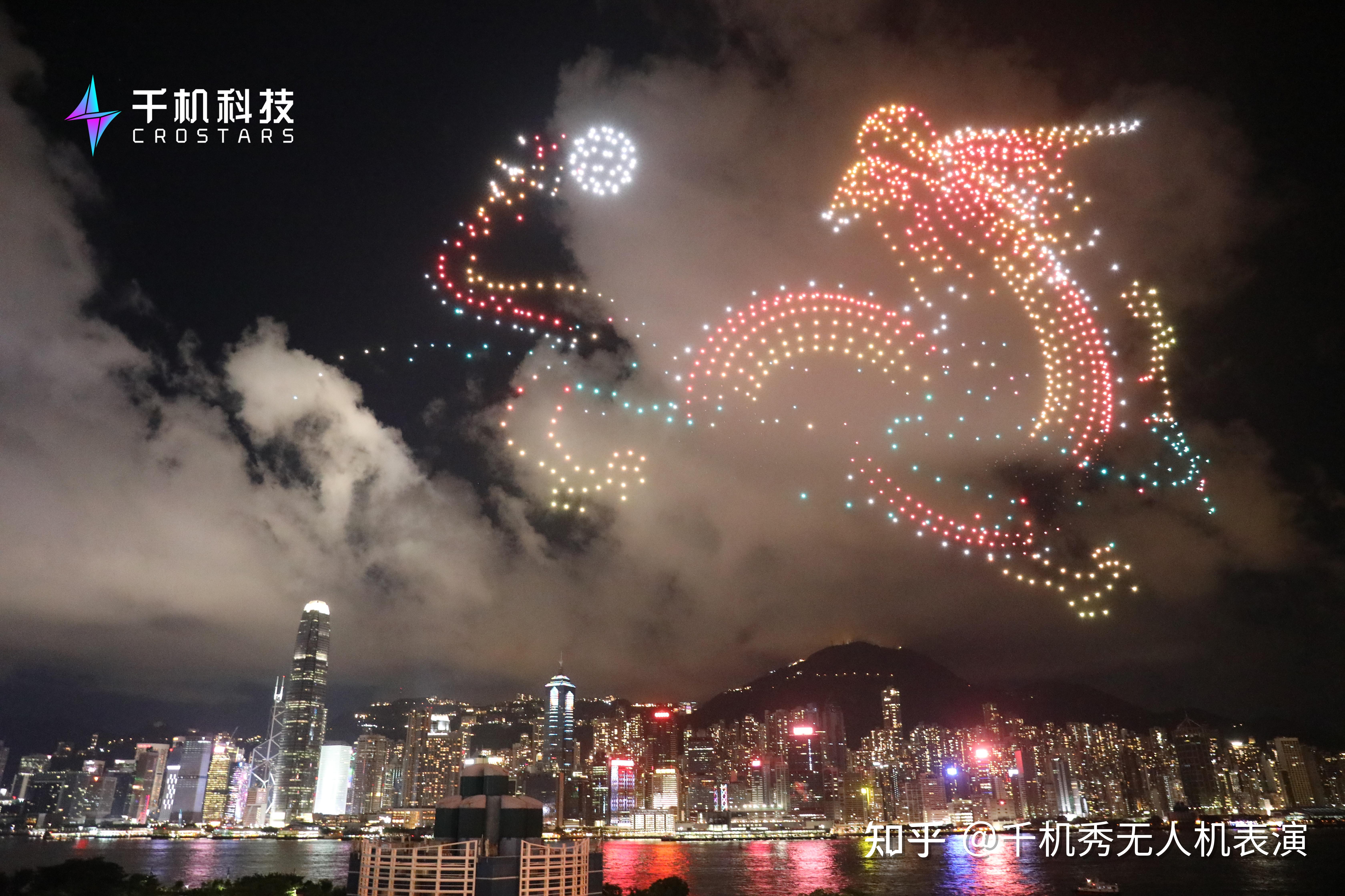 紫荆花之夜刷屏香港,千机科技为香港带去迄今最大规模的无人机灯光