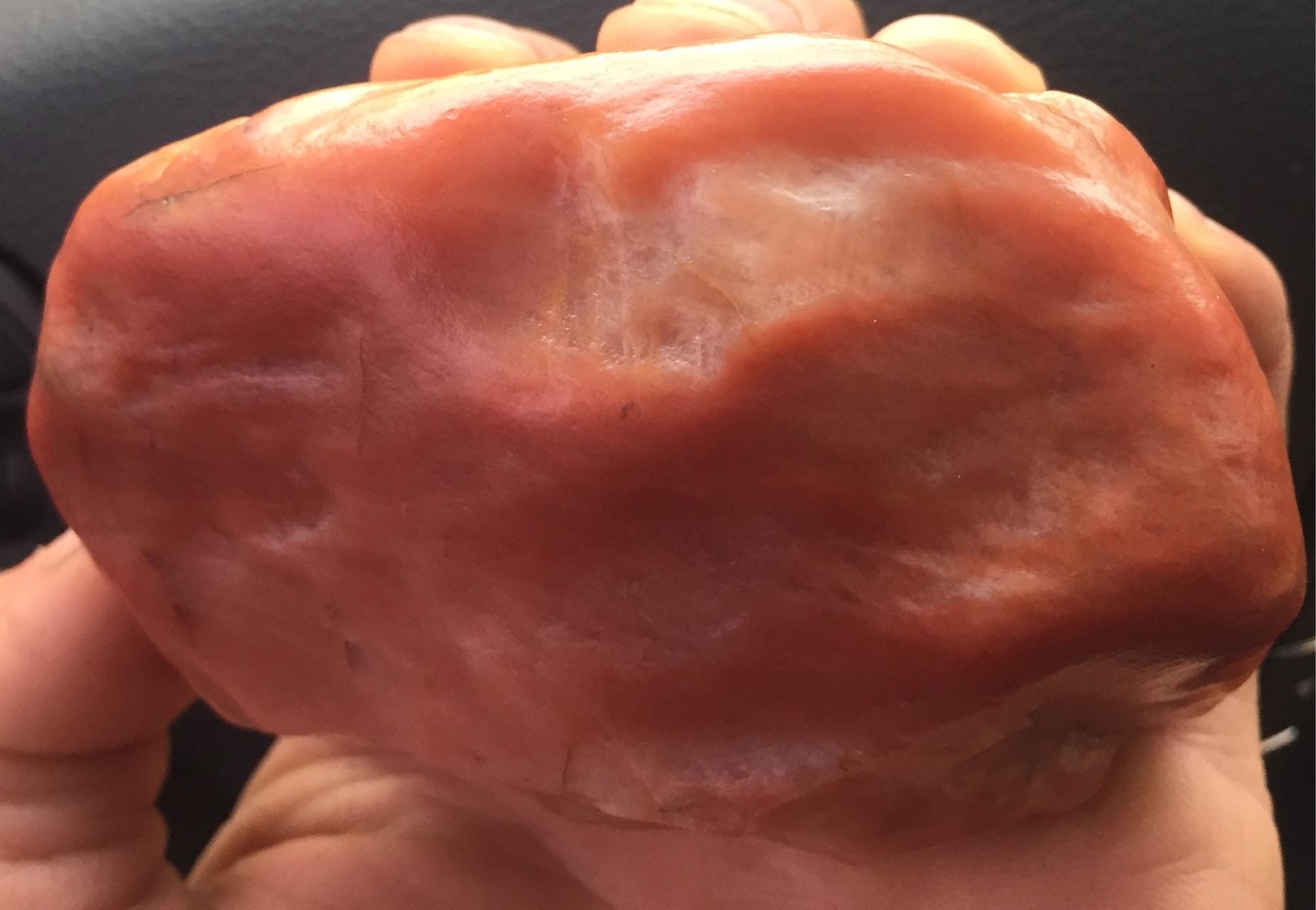 这是什么石头肉色的请老师给看看