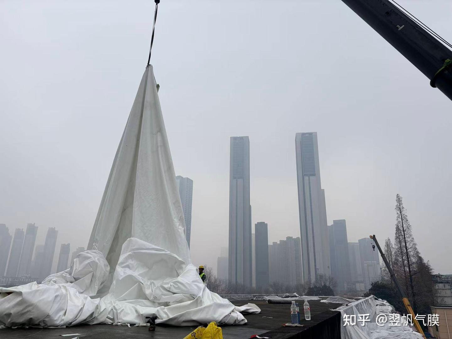 把工地“装进气球”里？翌帆气膜在武汉做了一次大胆尝试 - 知乎