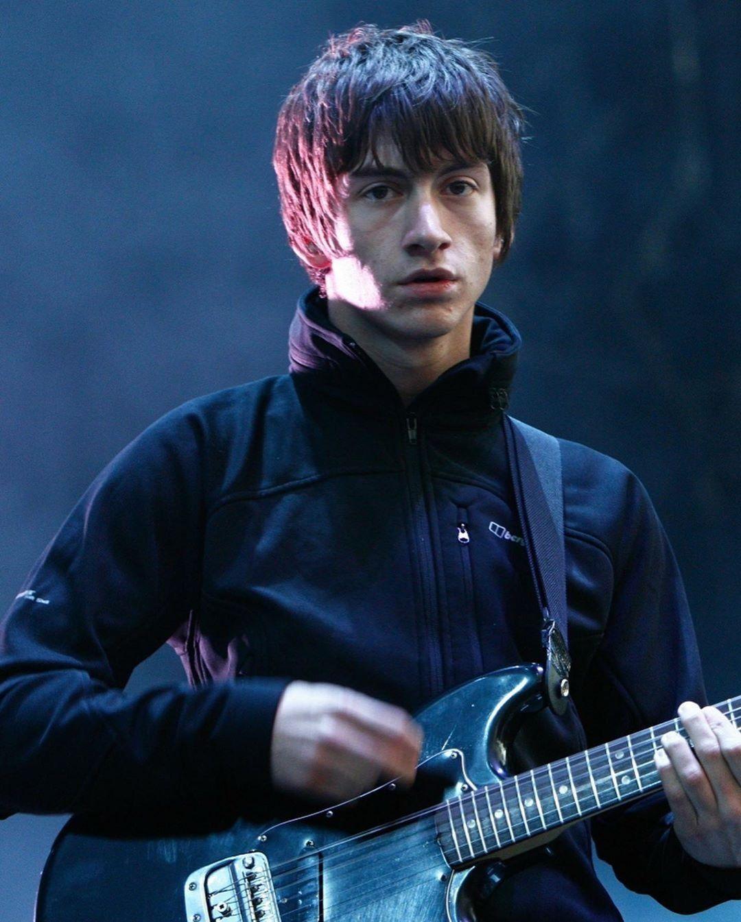 有哪些高颜值的摇滚乐手? - 知乎