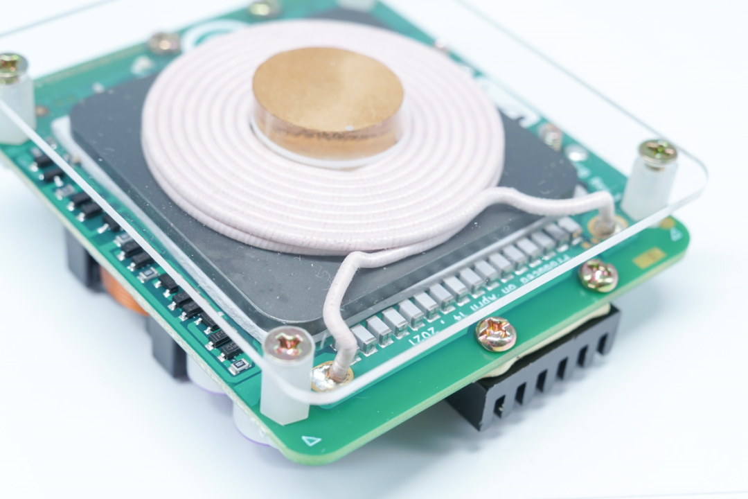 MICROCHIP微芯发布300W工业级无线充方案，支持FOD和NFC检测 - 知乎