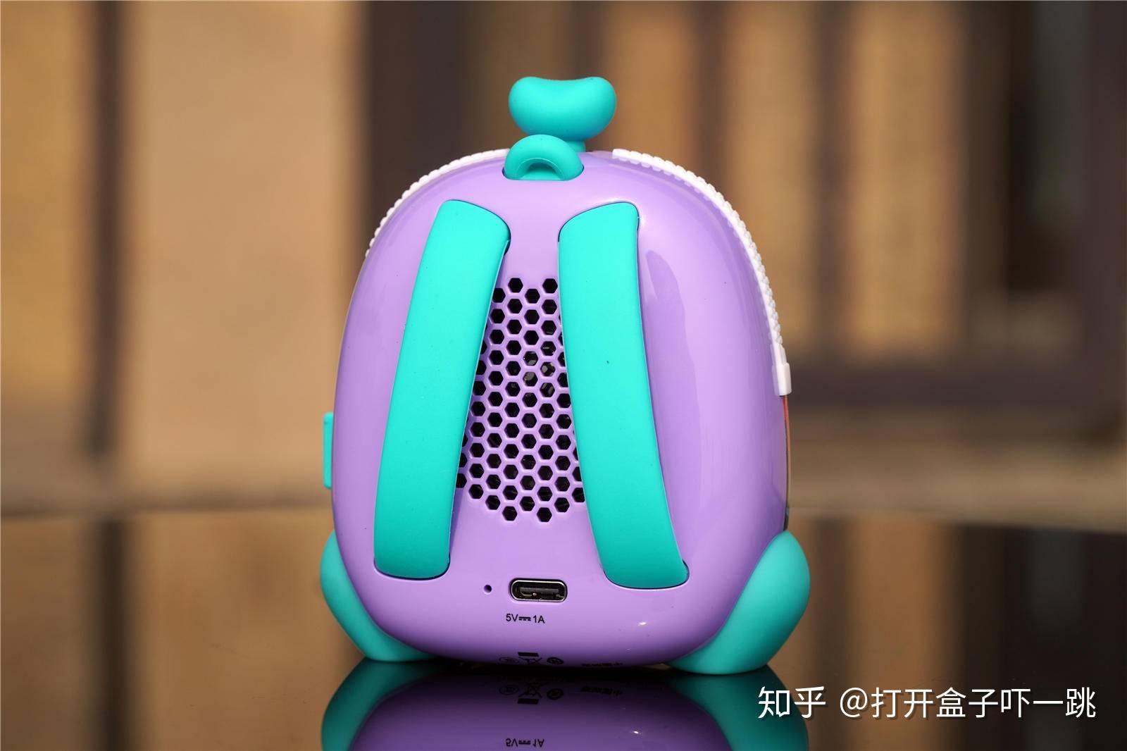 送女朋友仨小崽儿黄油猫太空背包蓝牙音箱评测