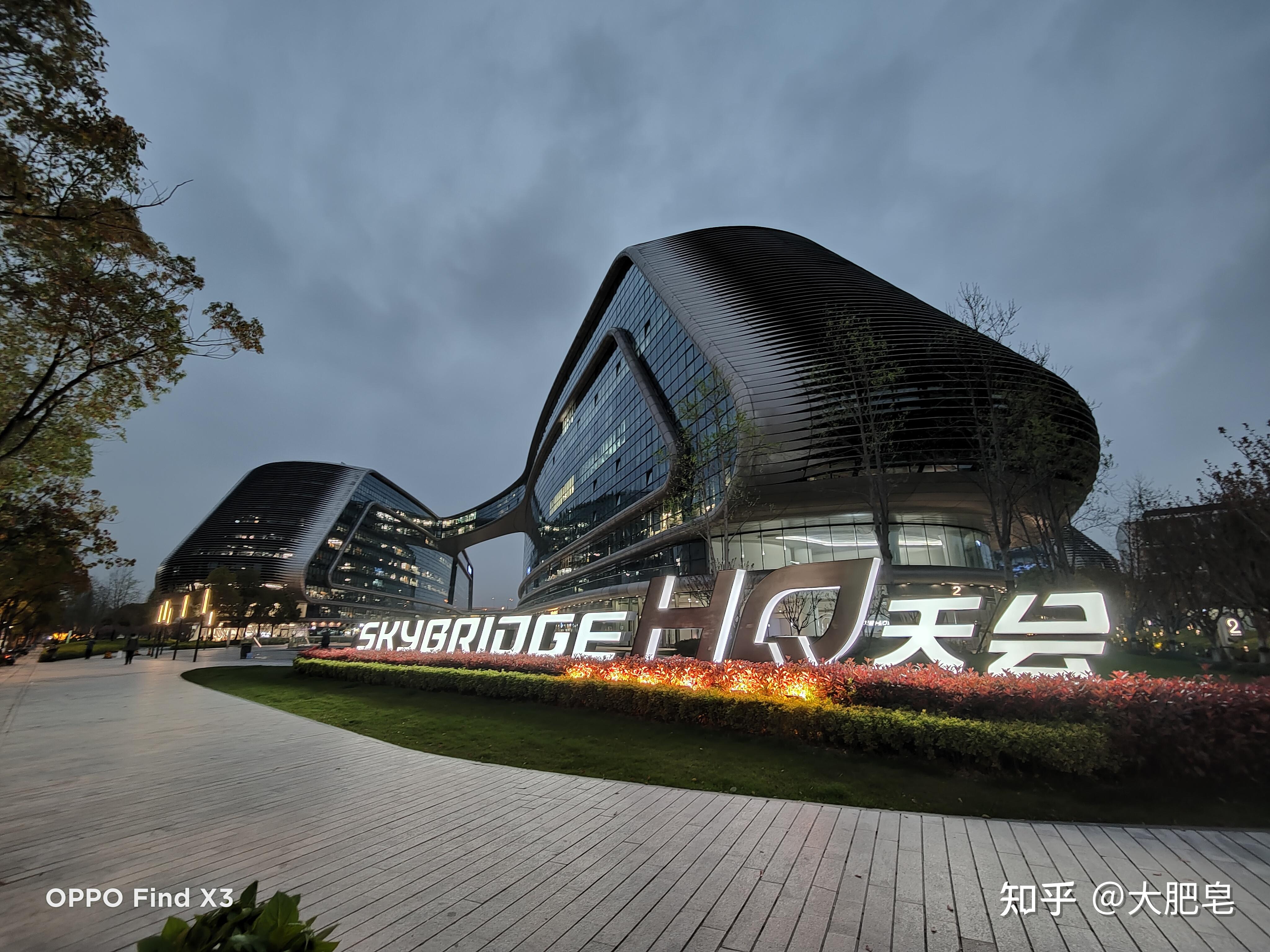 这种活泼的色彩,眼前一亮,oppo find x3拍照体验