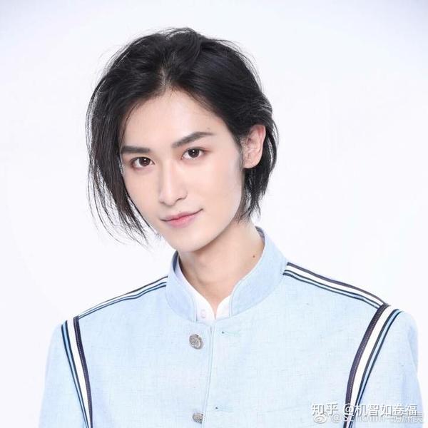 《sci谜案集》里饰演赵祯,完全就是从书里走出来的~ 《橙红年代》里