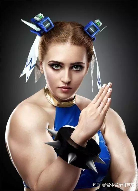 金刚芭比小钢蛋深蹲100kg有这样的女朋友很安全