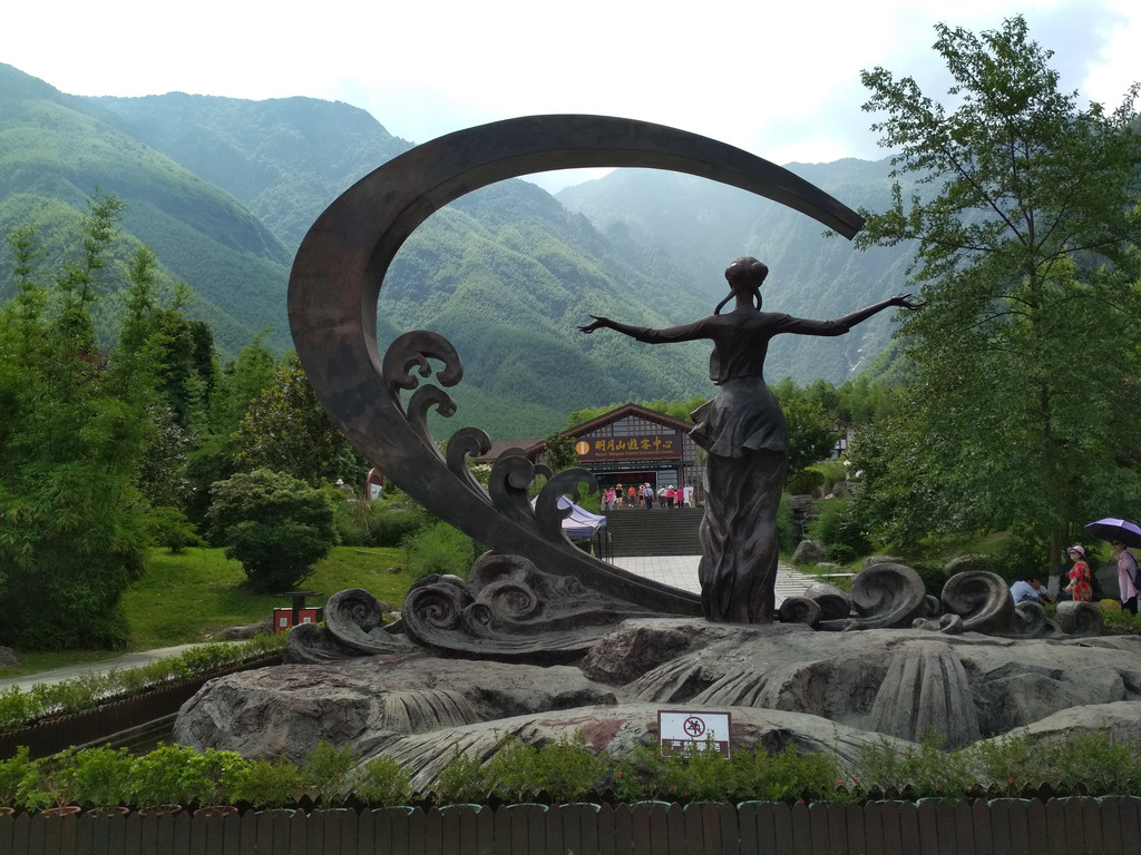 江西热门旅游景点明月山旅游攻略低音号导游