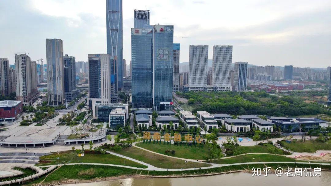 限价8580倒挂4k滨江洼地北中心旁108套马上开售