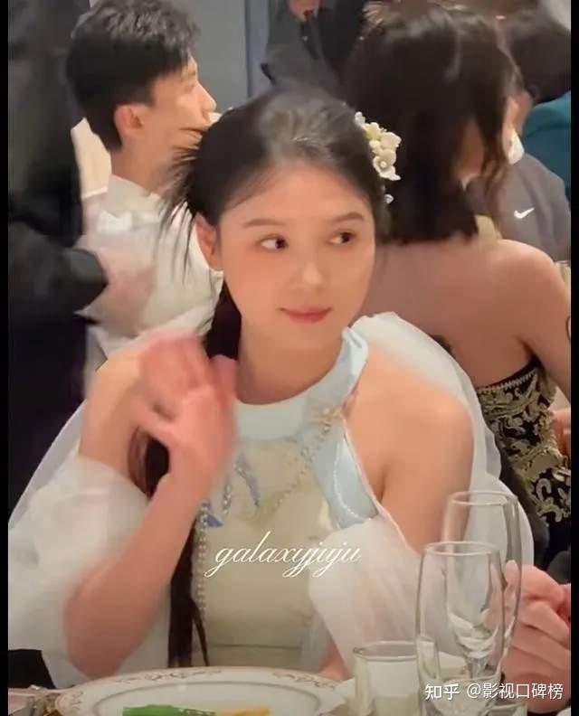 短剧演员左一发文承认打助理，共赔付5619元，她曾扇前男友耳光 - 知乎