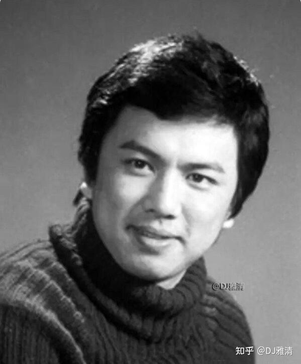 宫喜斌扮演赵大年赵大年是赵老成的儿子,一个憨厚壮实的农村棒小伙,在