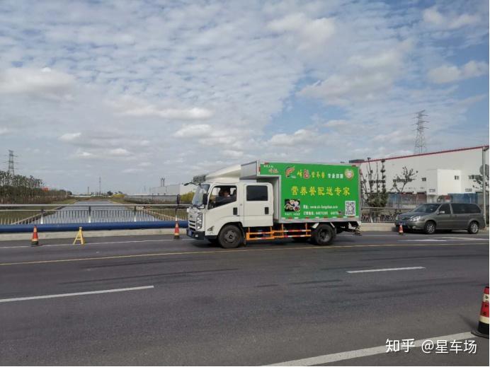 特斯拉工厂待遇是真的吗 v2-355bc9b27adbae9d3700d7e0cac33ac9_r.jpg