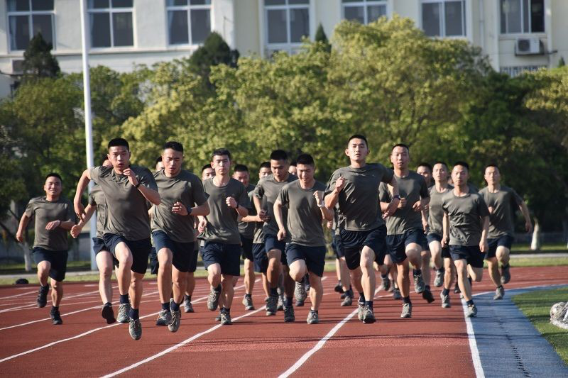 军考进行时出征号令已响起向军校冲刺