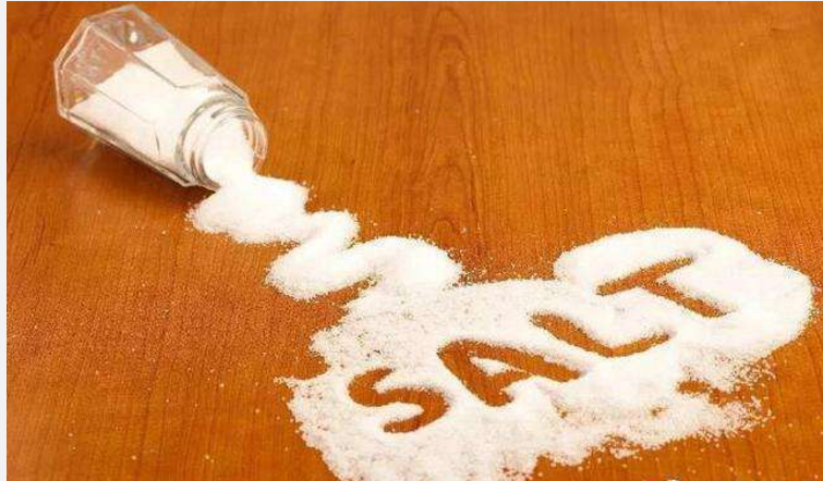 几个月可以加少量盐 v2-3596a86fec19c3296c0b756120277d95_r.jpg