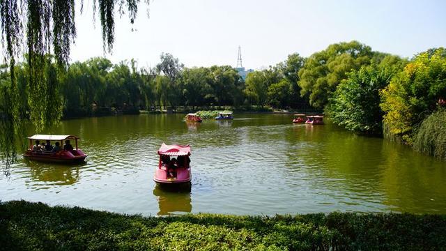 目前全部是國家4a旅遊景區.咸陽有咸陽湖,剛剛升級為4a旅遊景區.