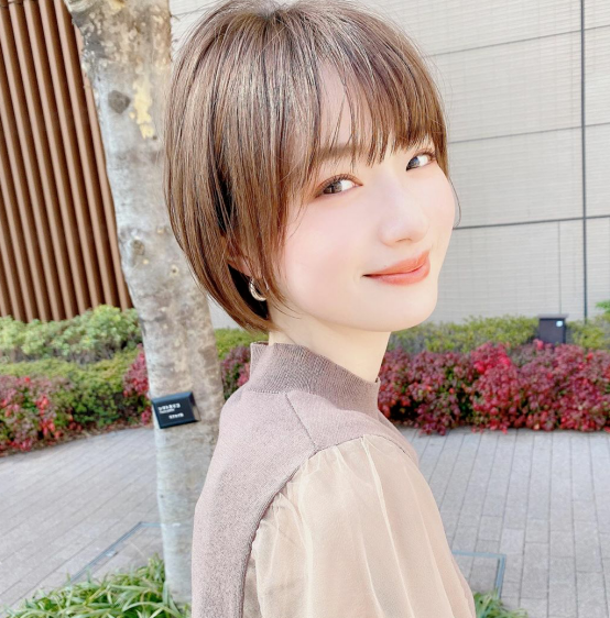 有哪些好看的女生日系短发,很有少年,少女感的短发? - 知乎