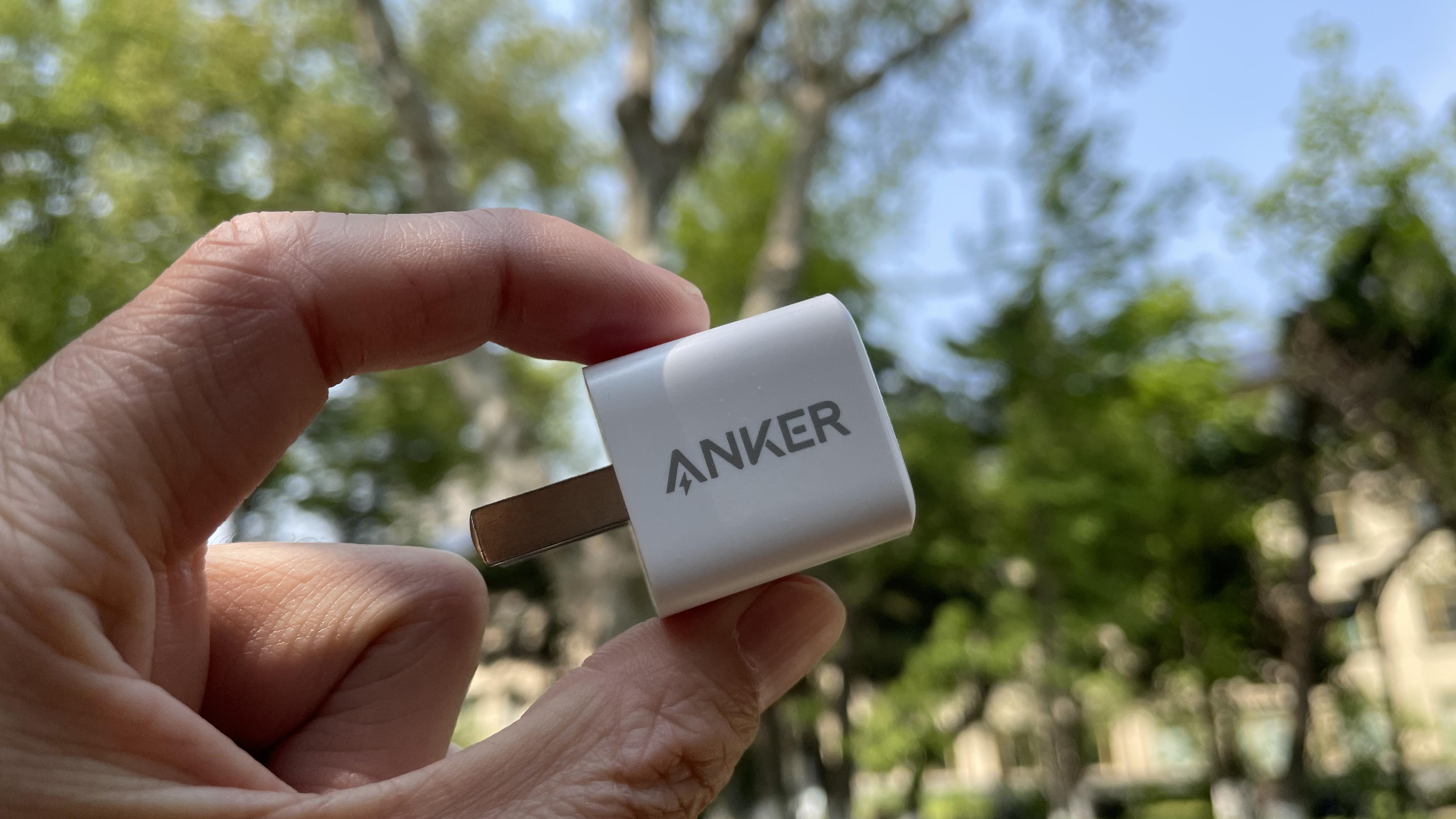 iphone12支持多少瓦的无线充电和支持什么