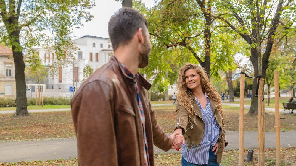 女人怎么才能让男人快速入眠 v2-366cbeea308a6f8df62019128aa502a6_1440w.jpg?source=172ae18b