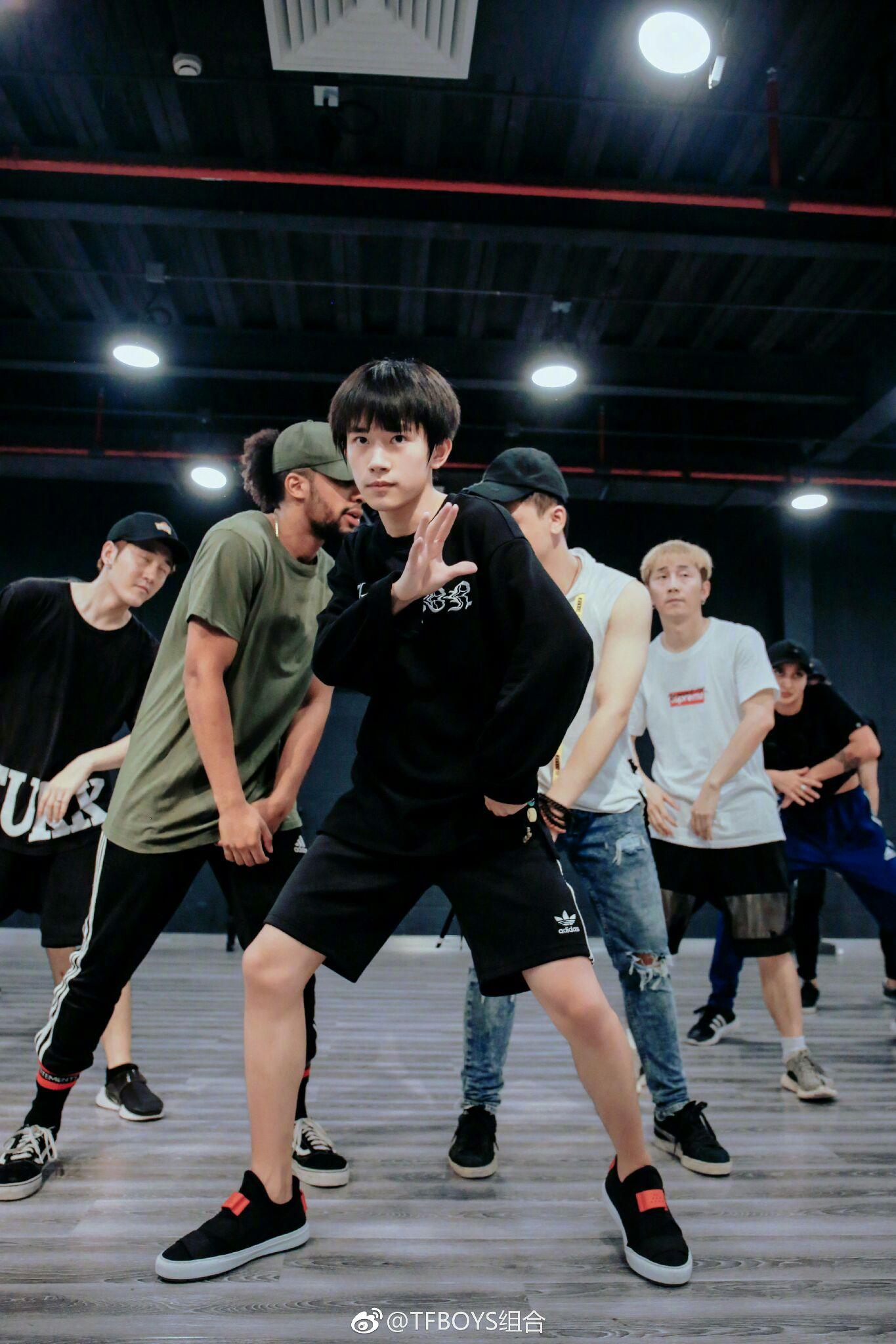 你想对现在的易烊千玺说些什么?