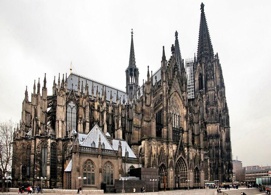 专题三吸血鬼历史探秘一哥特风格与乌佩里传说