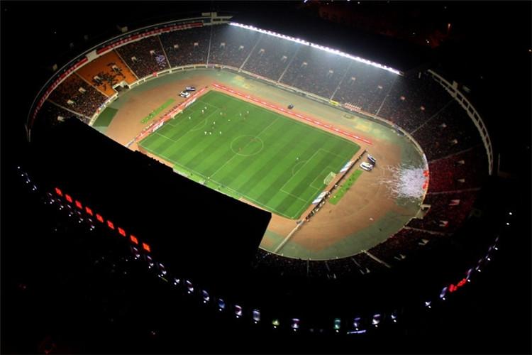 陕西上实城开体育场,但在球迷们的眼里,它只有一个名字,那就是圣朱雀