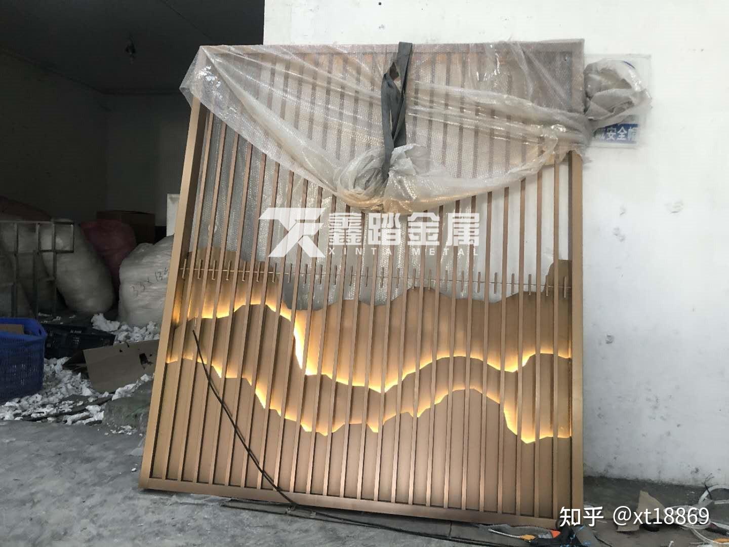 新中式不锈钢屏风,玄关山峦造型不锈钢隔断款式欣赏 - 知乎