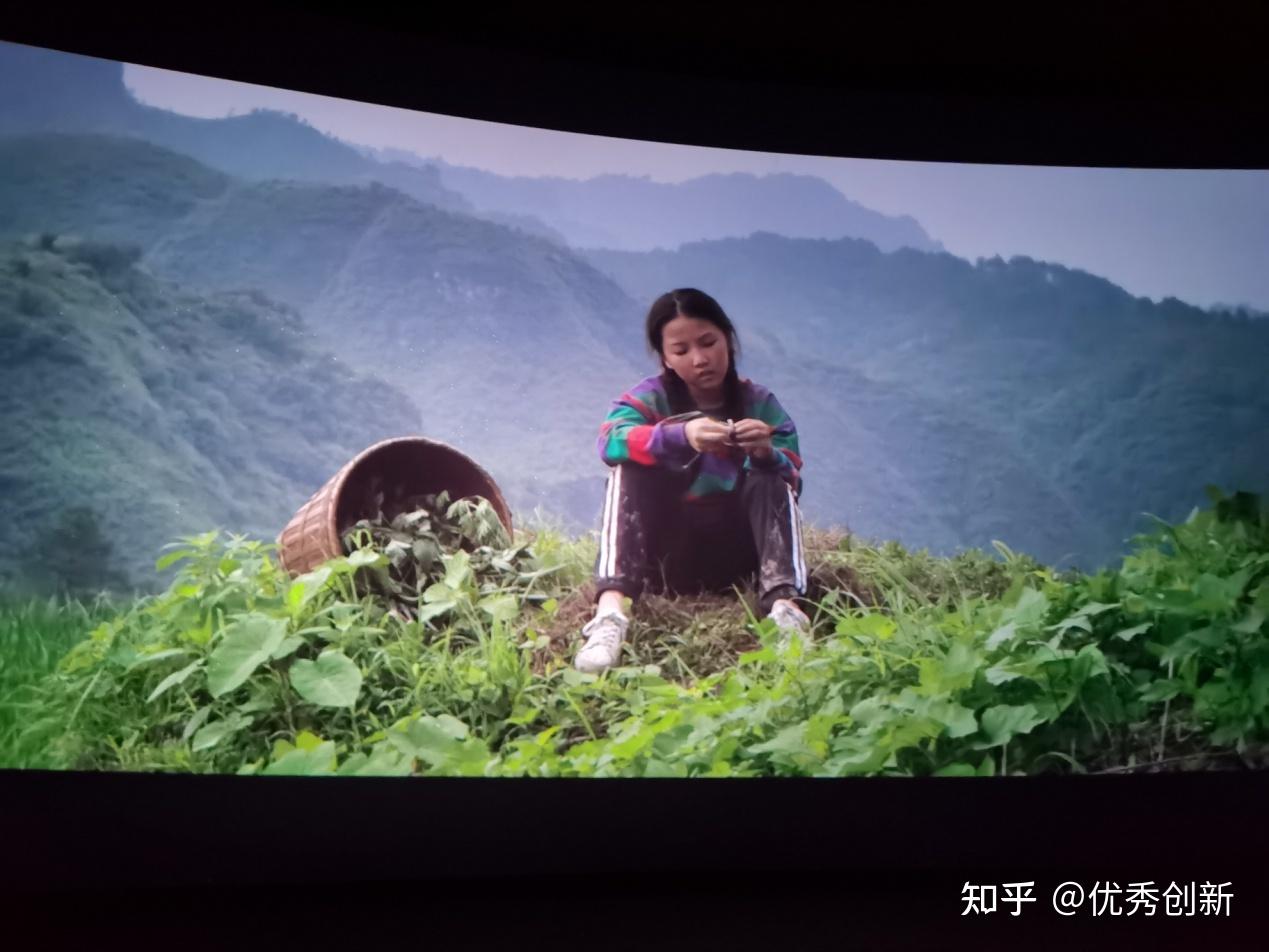 电影月照秋河热映刘璨然倾情饰演留守儿童演技获赞