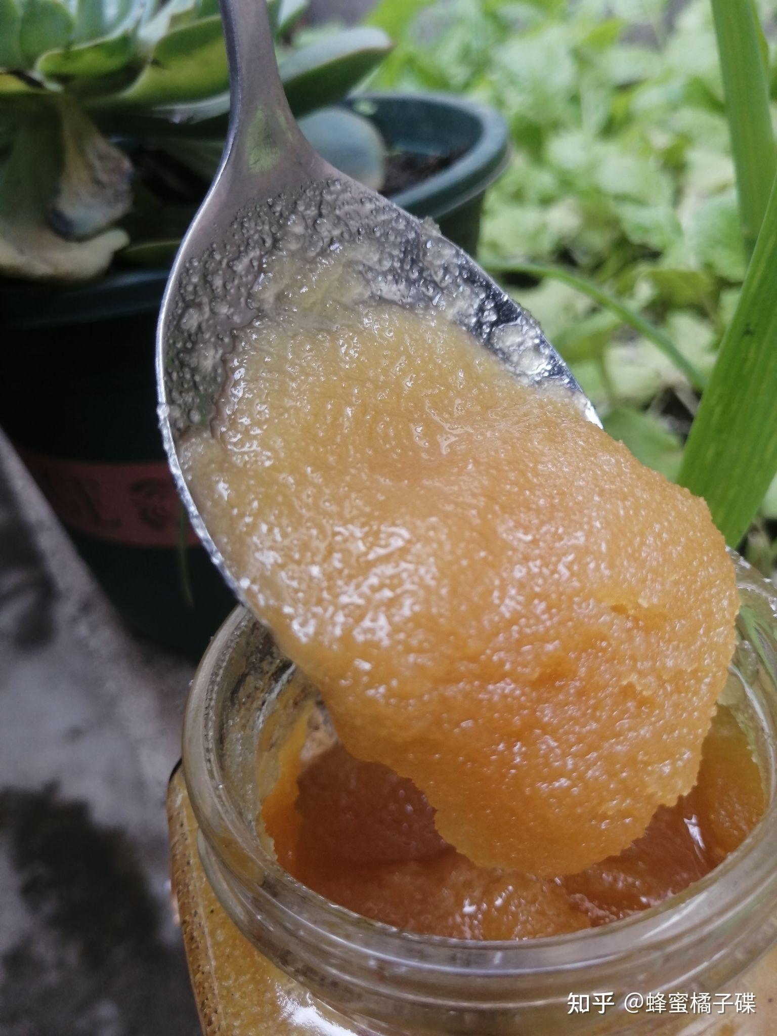 未拆封的蜂蜜过期了还能喝吗(没开封的蜂蜜过期了还能吃吗完全没有沉淀物)