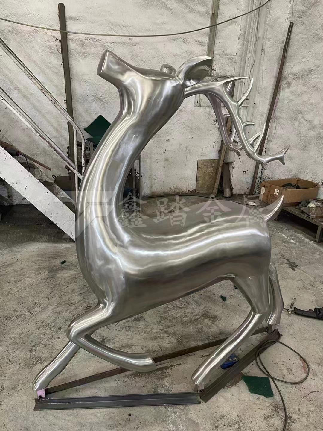 拉丝黄古铜不锈钢梅花鹿雕塑园林绿化景观鹿雕塑