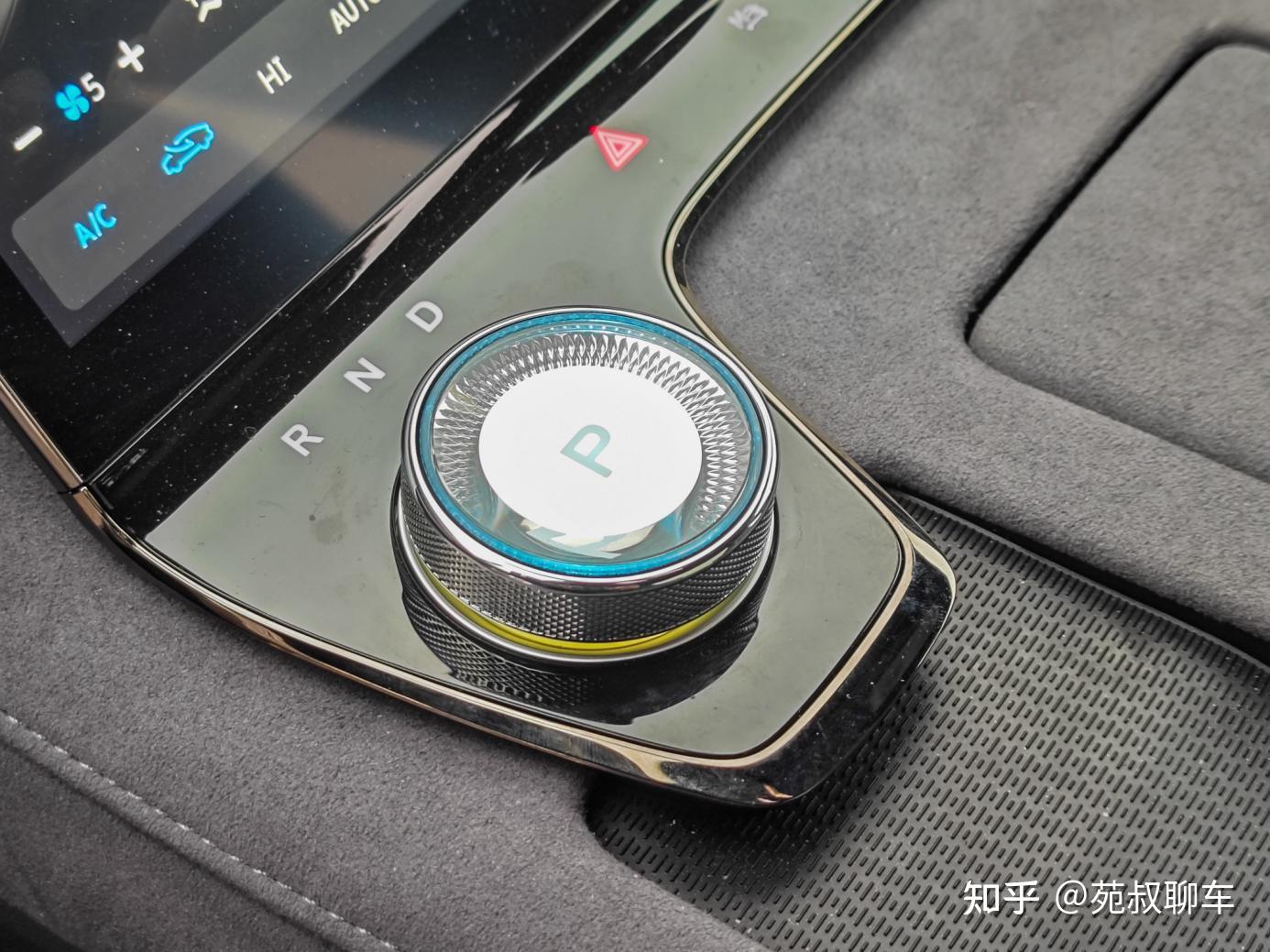 中大型车,可油可电,还有魔毯悬架!试驾岚图追光PHEV - 知乎