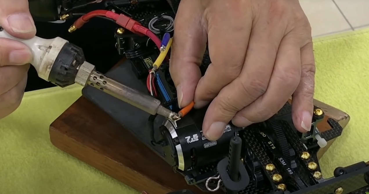 高手技巧:手拿电线焊接 - 知乎