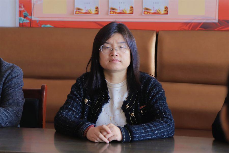 春风送暖健康行乡村振兴西译情西译赴子洲开展爱心义诊暨帮扶慰问活动
