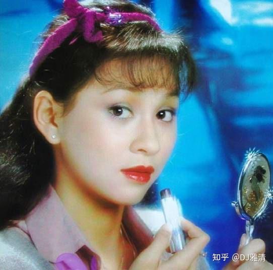 二,余安安:1976年在tvb电视剧《书剑恩仇录》中出演香香公主