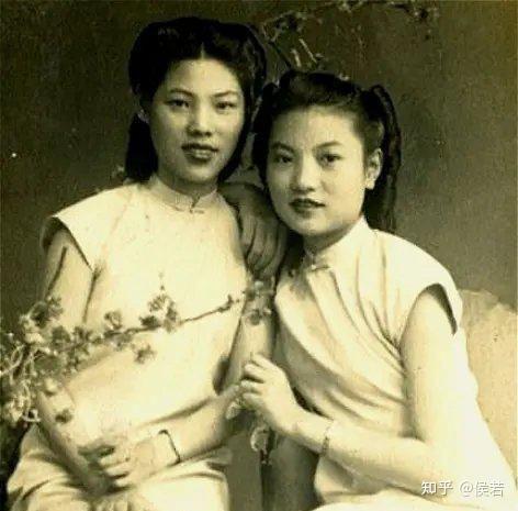 1936年10月,开往齐齐哈尔的火车上,一位日本军官将一