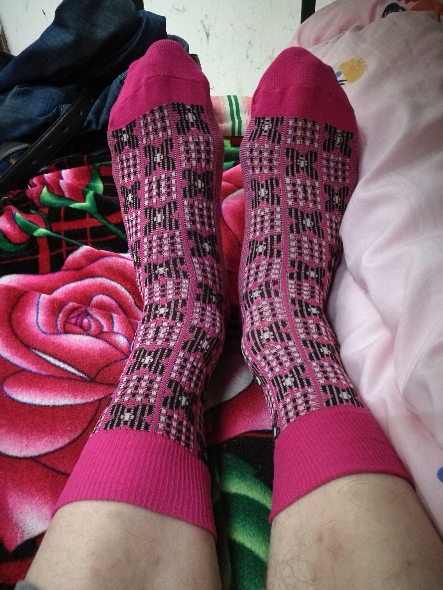 小时候见过穿过的袜子如今又穿上了