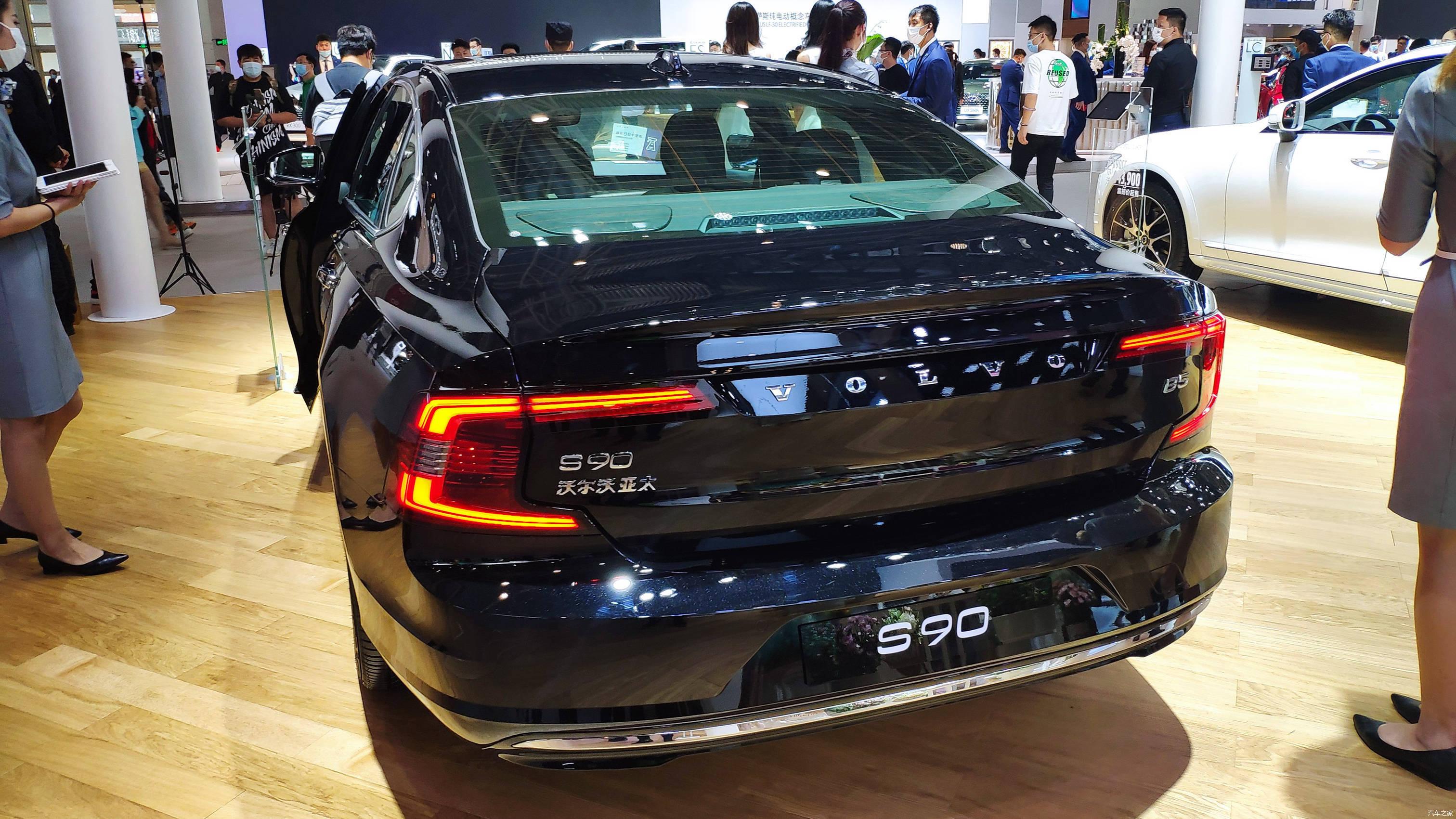2020年北京车展新款沃尔沃s90实车