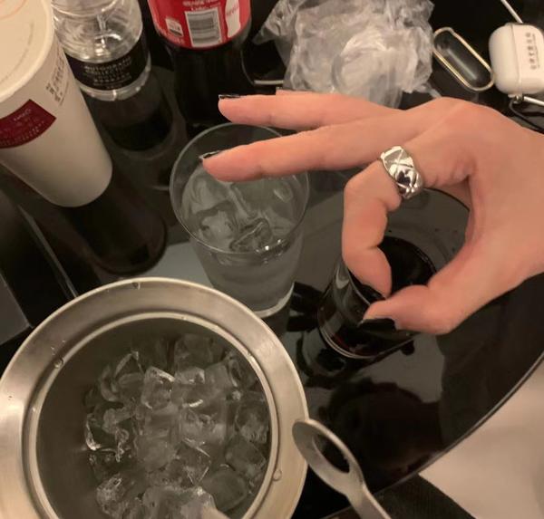 抖音高雅文案(那些不会烂大街的抖音高级文案)