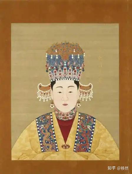 中,对于孝端皇后王氏,评议为"性格端谨","正位中宫者四十二年,以慈孝