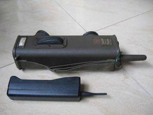 二战美军作战灵活的根源之步话机现代对讲机的鼻祖