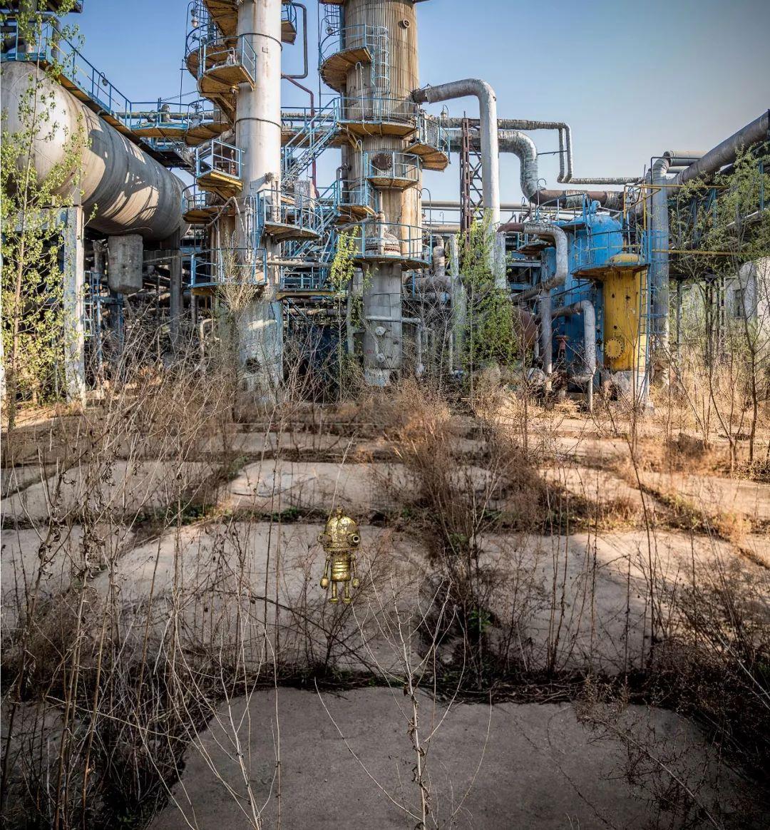 废土世界机械迷城一个机器人的废弃工厂之旅