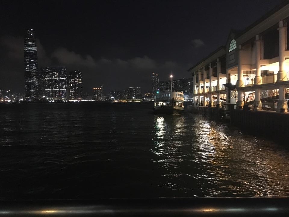 求推荐淘宝上靠谱的香港代购? - 邓欣欣的回答