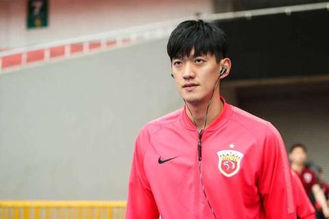 颜骏凌中国足球运动员