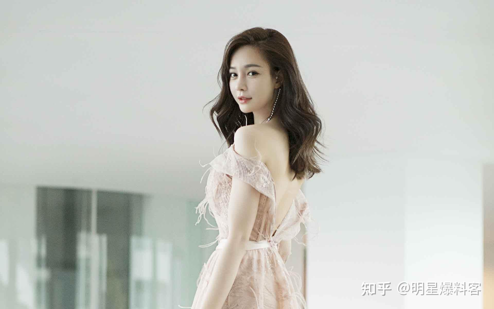 娱乐大爆料王俊凯李沁蒋依依窦骁何炅沈梦辰