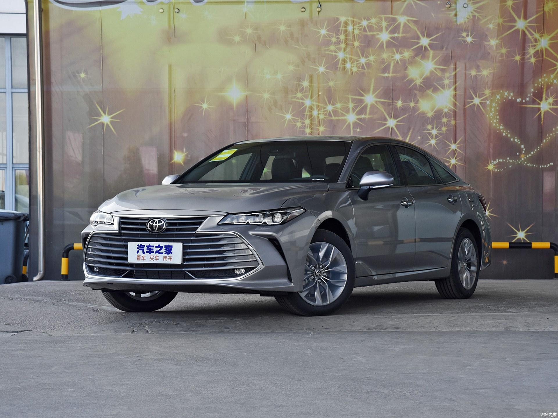 售价1998万起丰田亚洲龙