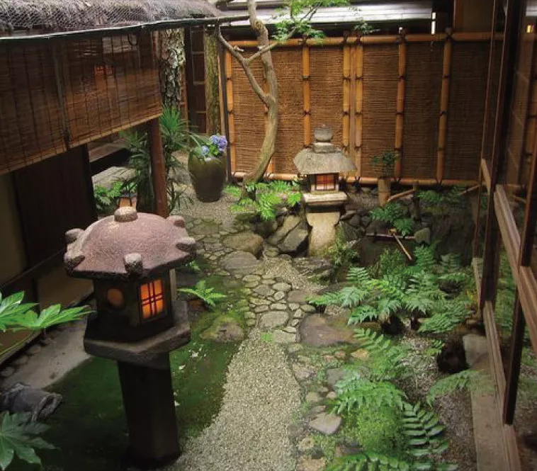 你知道日本的庭院文化吗?在京都,有个堪称世界上最小的庭院!3.5平,却超美超意境! - 知乎
